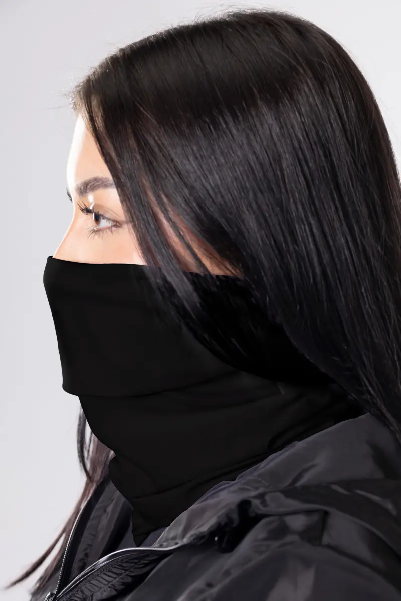 CUELLO CORTO LISO NEGRO