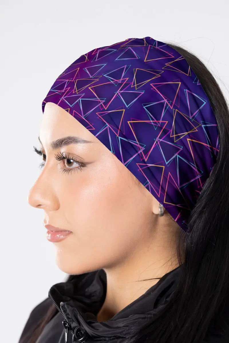 CUELLO LARGO GRAFICO NEON-GEOMETRIC-